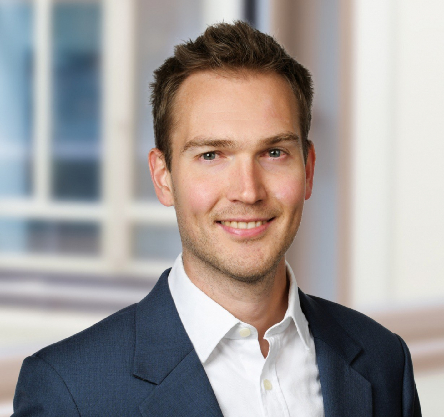 Roser | Dr. Sebastian Roser